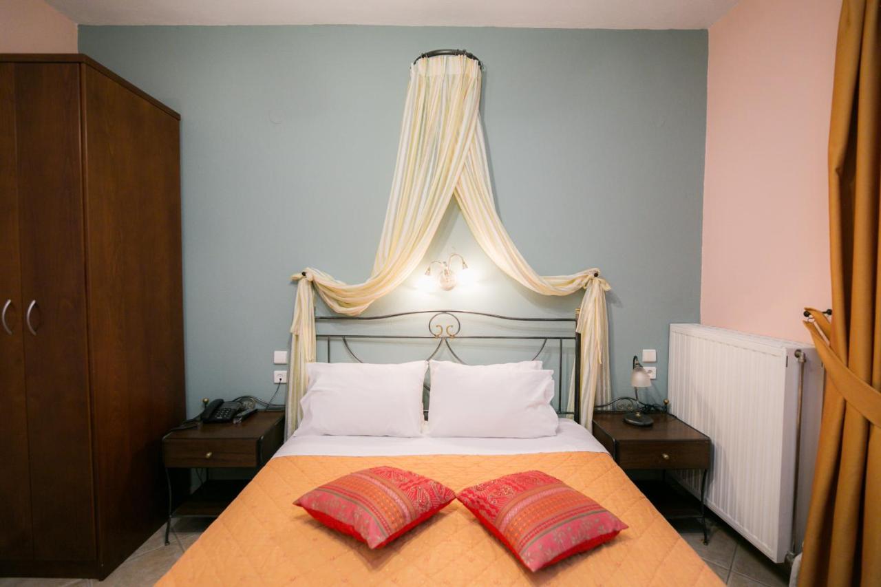 Guesthouse Iris Tsagaráda Eksteriør bilde